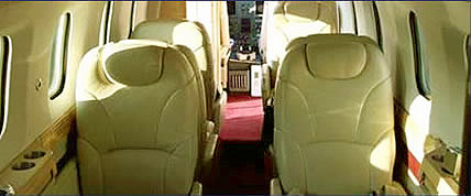 Interior de la Gulfstream G100 Jet Privado
