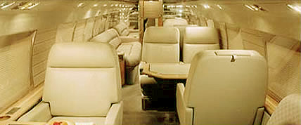 Interior de la Gulfstream III/G-III/G-300 Jet Privado