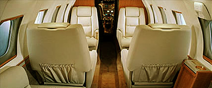 Interior de la Private Jet Hawker 800/800XP/850XP