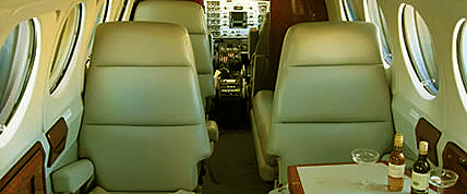 Interior de la King Air 200 Turbo Prop Chrater