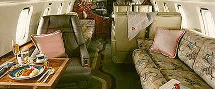 Interior de la Challenger 601 Jet Privado