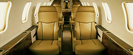 Interior de la 45/45XR Lear Jet privado